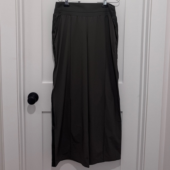 Athleta Nolita Wide leg Pants, Olive Green, Size 14 - Picture 2 of 4